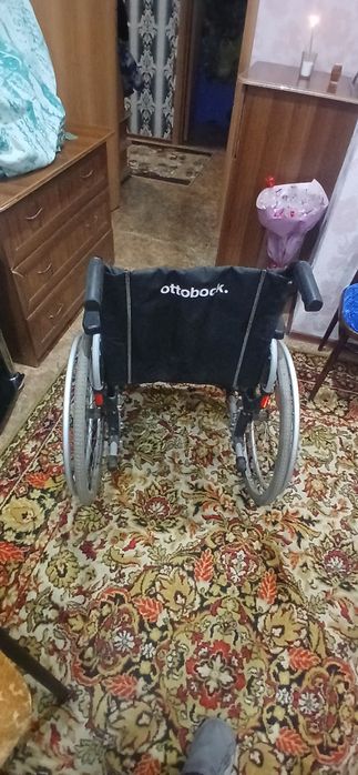 Продам инволидную коляску