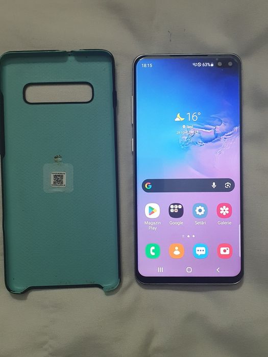 Samsung S10 Plus.