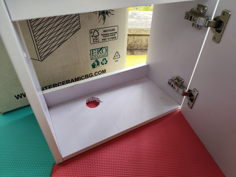 Мивка с шкаф за баня/тоалетна