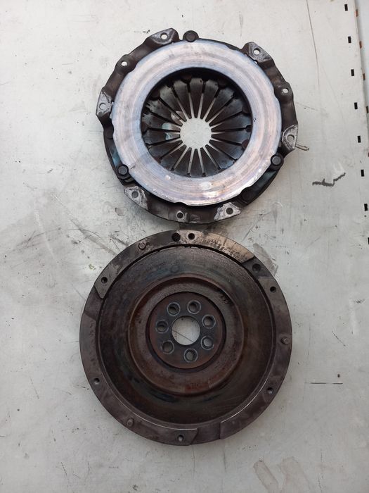 Съединител Mitsubishi Outlander 2.0i