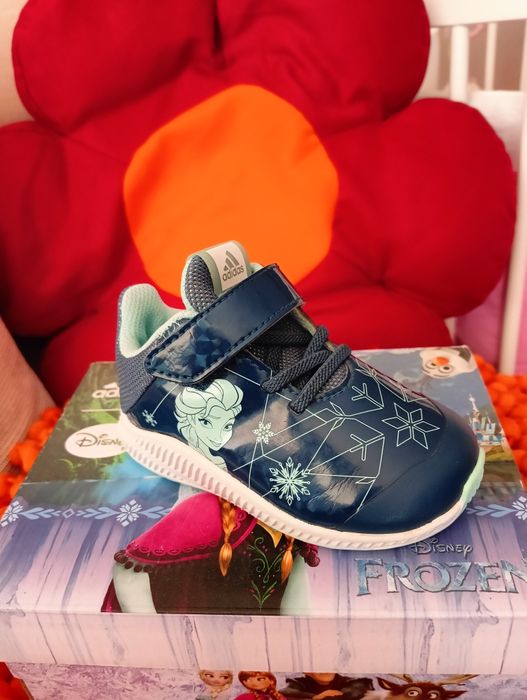 Бебешки маратонки adidas frozen