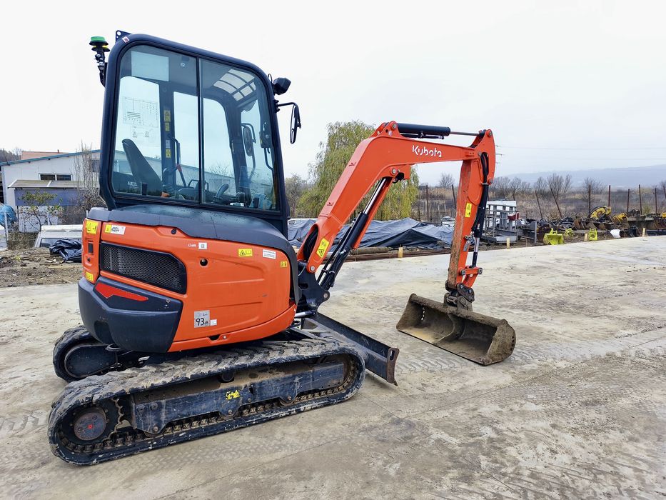 Miniexacavator kubota u27
