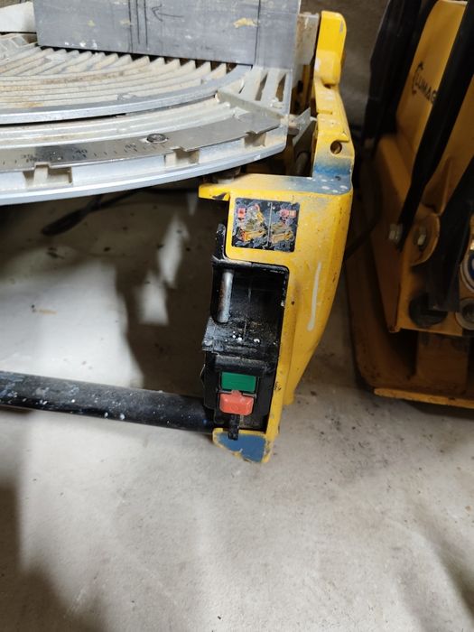 Комбиниран циркуляр пендула Dewalt