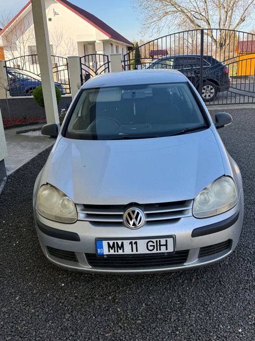 Vând wolkswagen golf 5