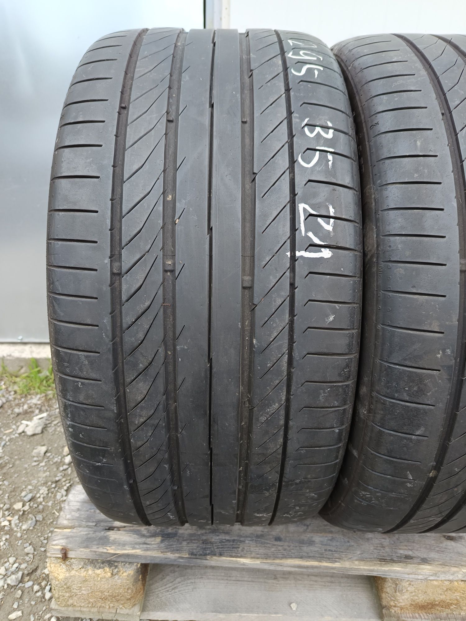 Летни гуми 295 35 R 21 Continental Дот 1817