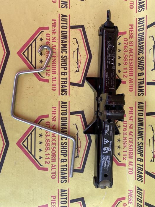 Cric auto original Nissan Almera