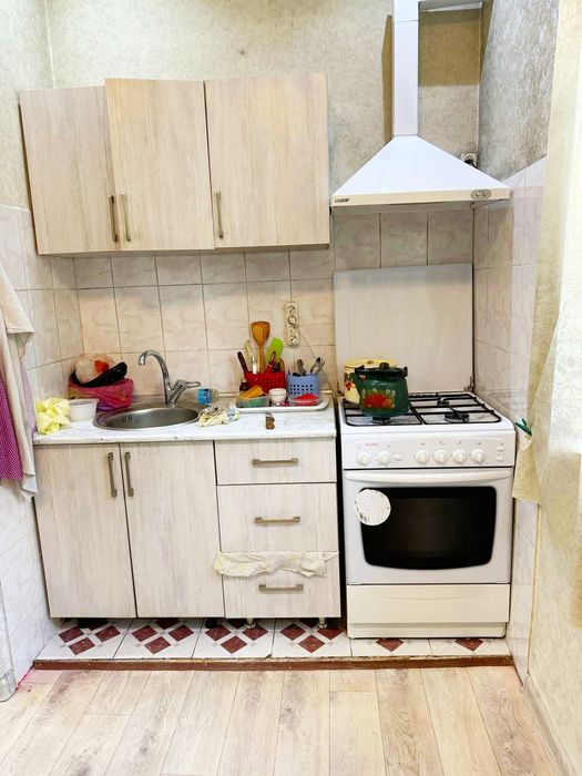 Сталинка 2-3-4 Аския Базар от собственника цена на руки 83500