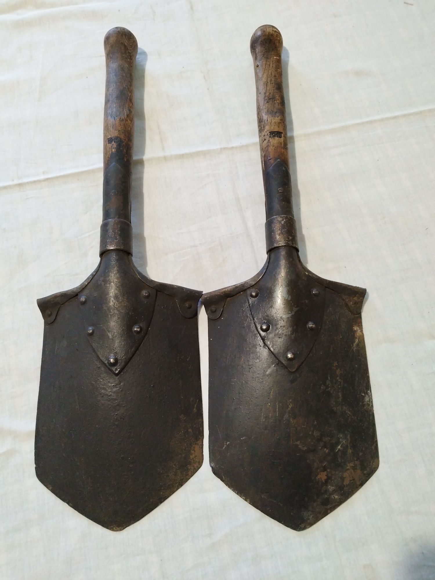 Стари военни кирки и лопатки 1915 година