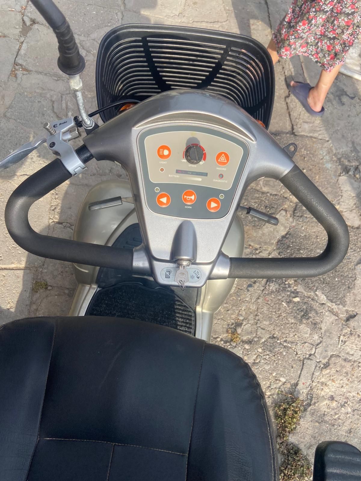 Scuter/ carucior electric