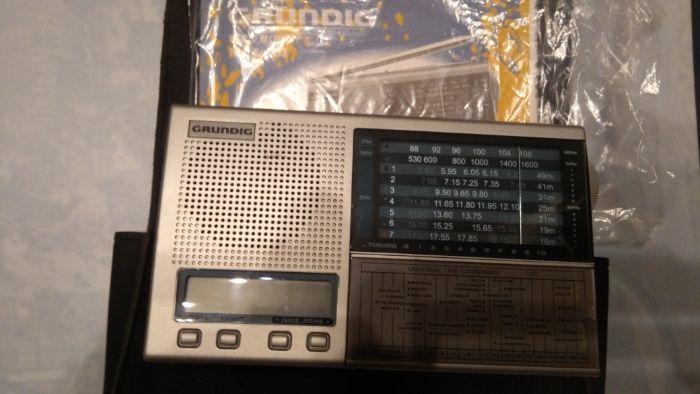 Radio Grundig ca nou .original Germania