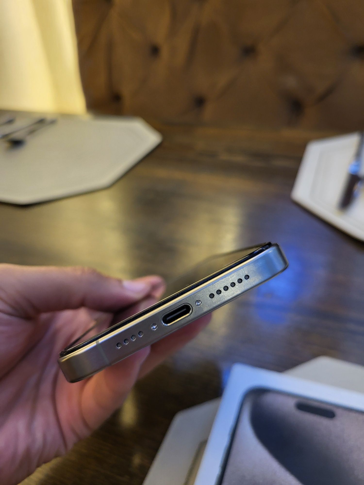 Продам iPhone 15 Pro Max 1TB новый почти