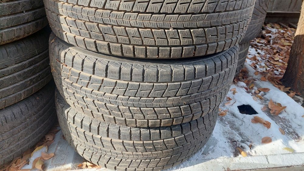 Продам шины 215,65,16