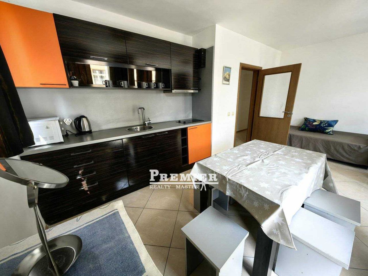 Продава се Двустаен апартамент в к.к. Слънчев бряг - 92 кв.м за 899 €/кв.м - Снимка #5