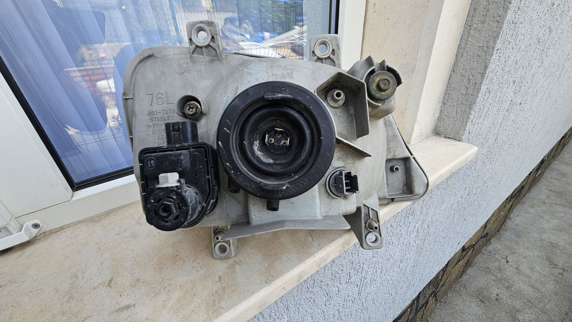 Ляв фар Daihatsu Terios 1.3 i 4WD 86