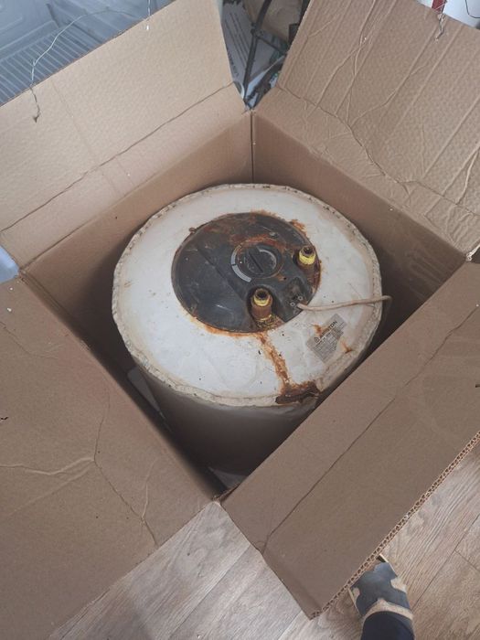 Аристон сотилади ишлаб дурибди