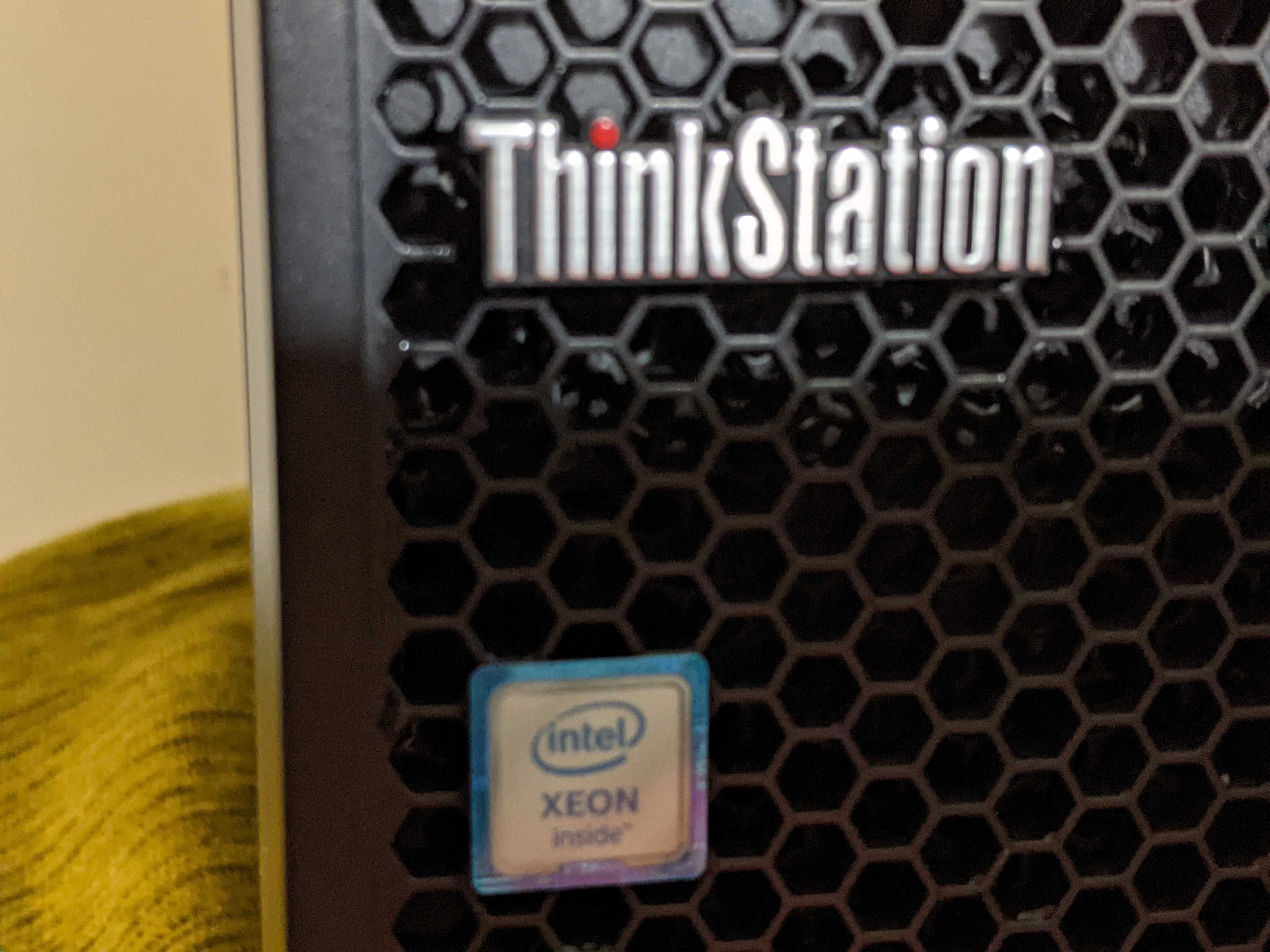 Pc/ calculator Lenovo Thinkstation P320 SFF, Intel xeon1230 V6/i7-7700