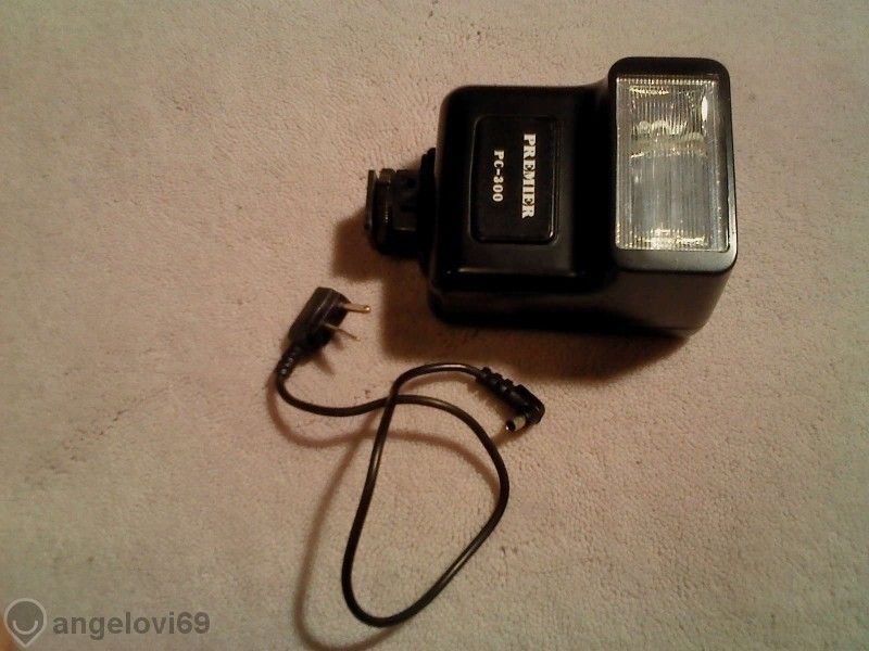 Светкавица / electronic flash Premier Pc-300 за механичен фотоапарат