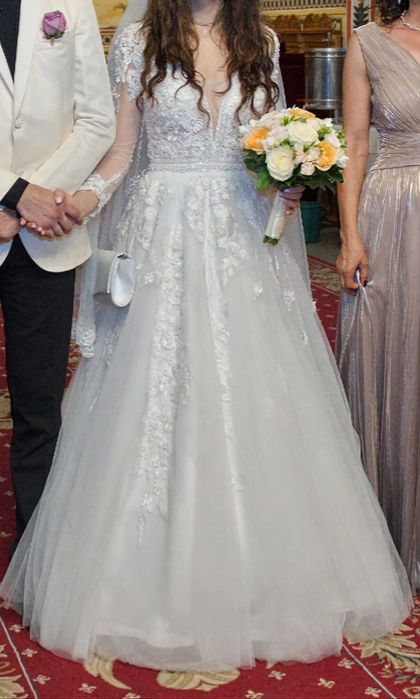 Rochie de mireasa model superb