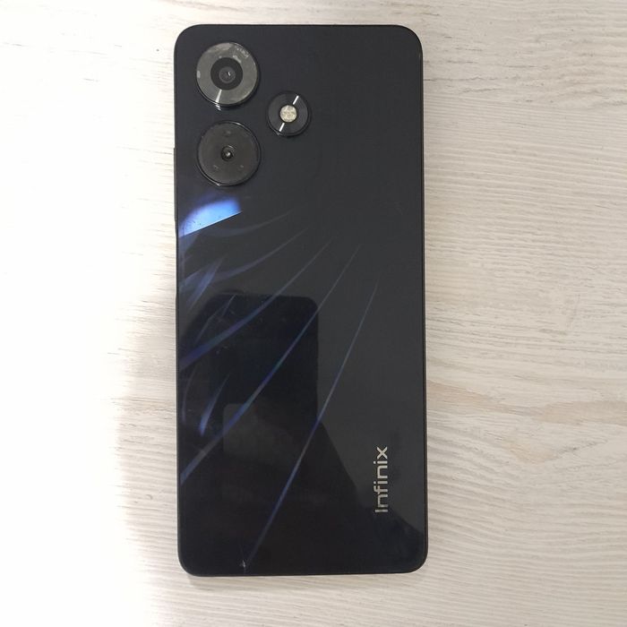 Telefon sotiladi Infinif HOT 30