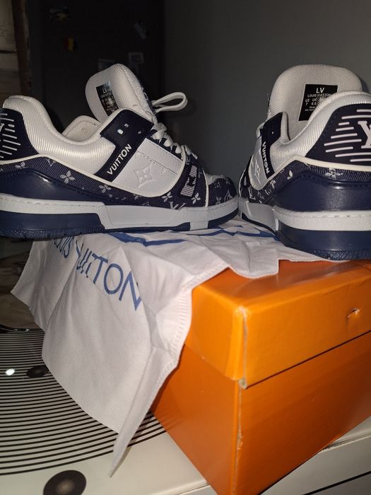 Adidasi louis vuitton nepurtati,adidasi vin cu factura și cutie