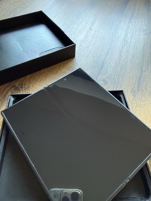 Samsung Galaxy Z Fold 6 , 512 GB , stare impecabila, baterie 100 %