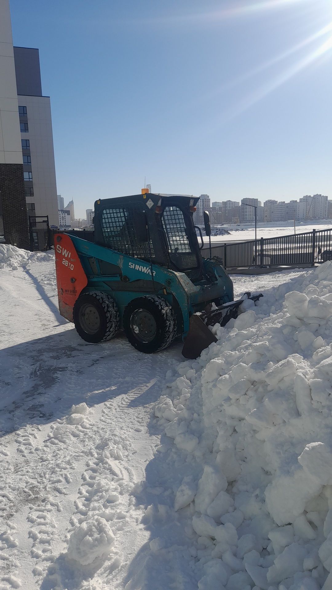 Продам минипогрузчик Санвард,бобкат, мксм