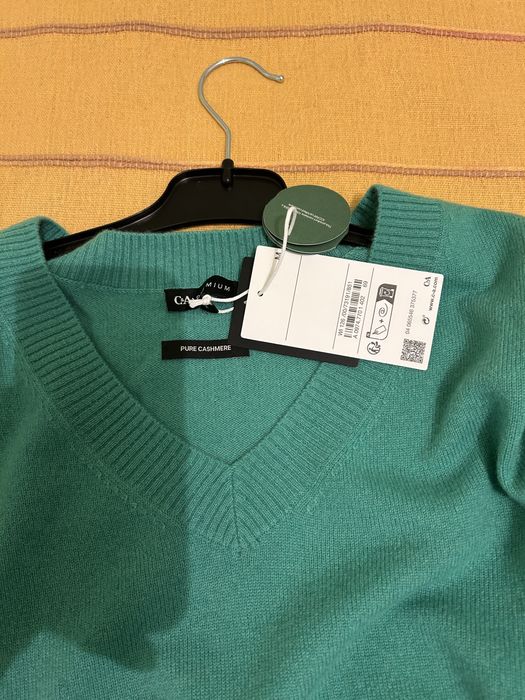 Pulover casmir ,C&A ,marimea M,nou cu eticheta