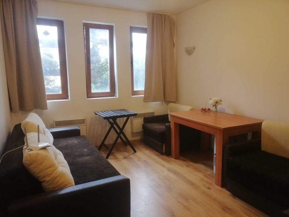 Малко топло студио в Банско за дългосрочна аренда за 1 човек