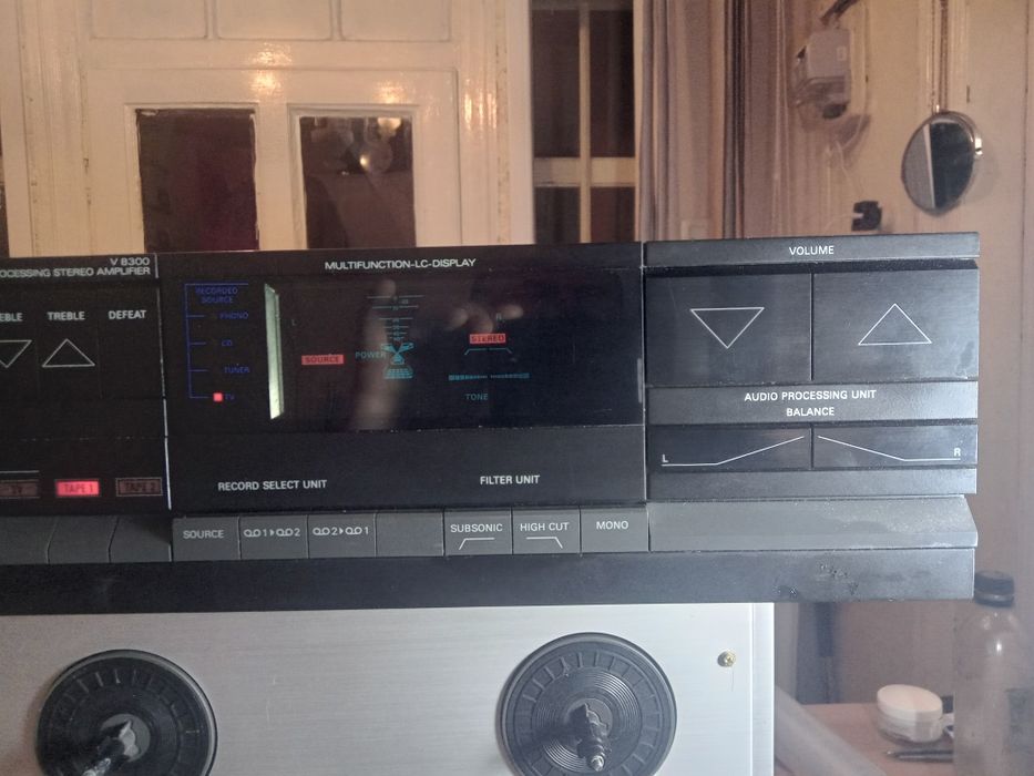 Amplificator 2x70W Grundig model V8300 s