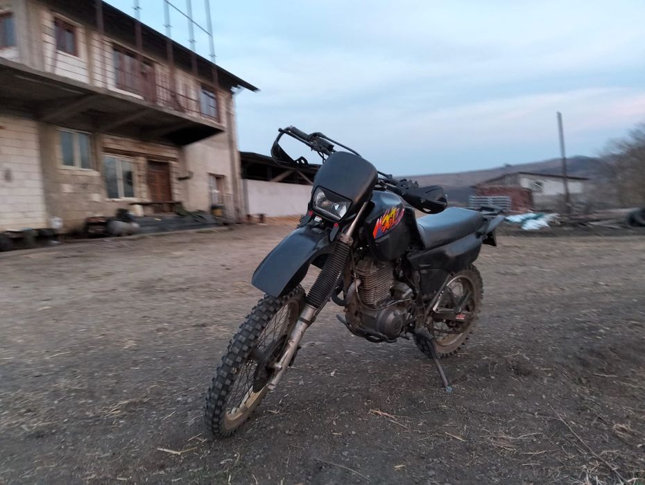 Cross Yamaha xt 600