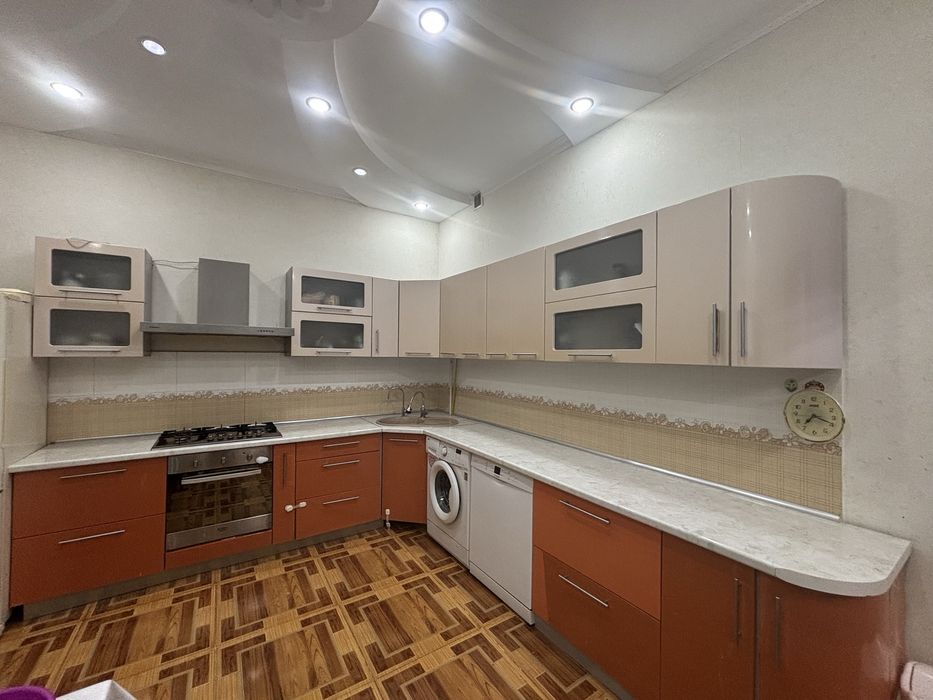 Кухонный гарнитур угловой