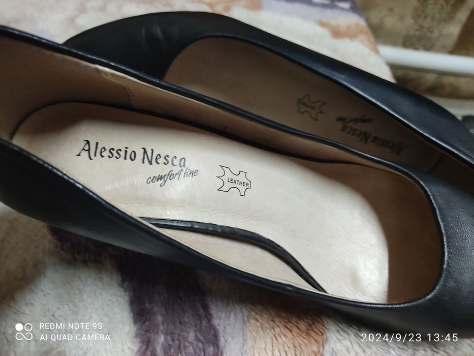 Продам женские кожаные туфли