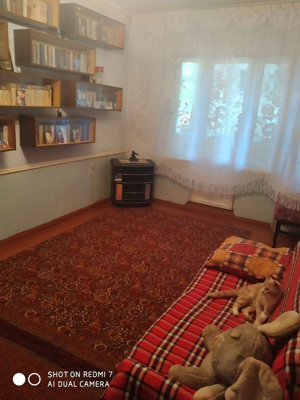 Продаёца 2 комнатный квартира Чирчик 8 Микрараён