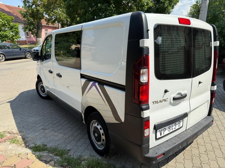 Renault Trafuc 2x usi laterale  mod  2016 diesel euro 5 clima navi.ful