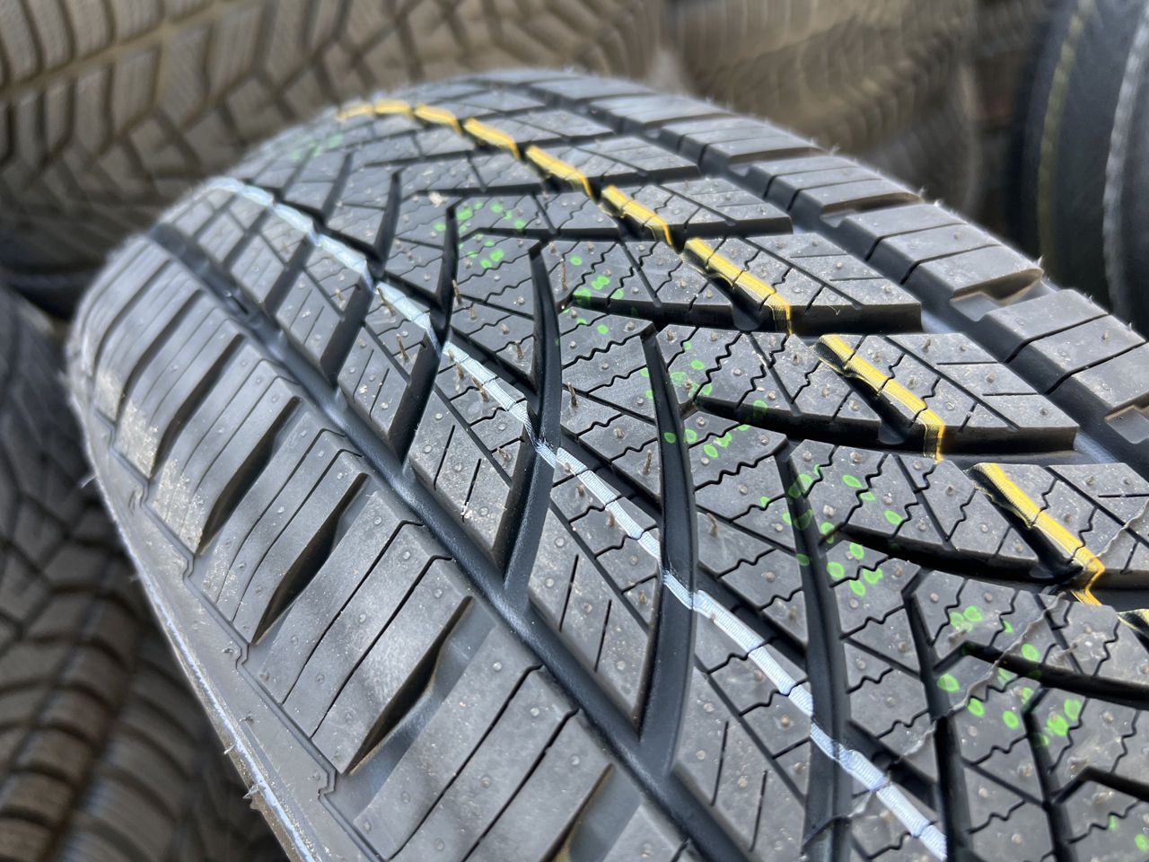 Всесезонни гуми TRACMAX TRAC SAVER 205/60 R16 96V XL