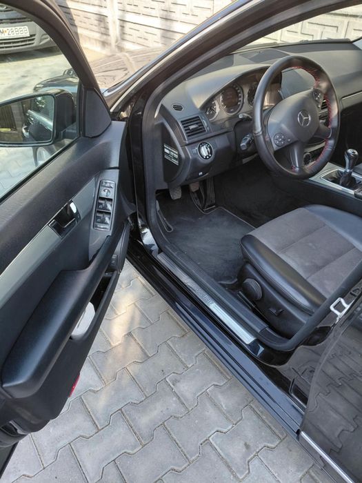 De vanzare Mercedes Benz C200