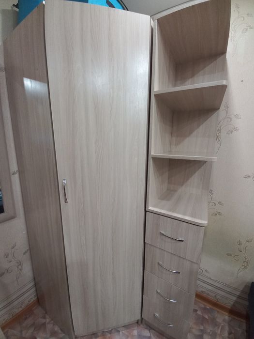 Срочно продам гарнитур