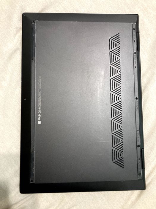 HP Envy x360 15.6" touchscreen, Ryzen 5 3500U, placa de baza noua