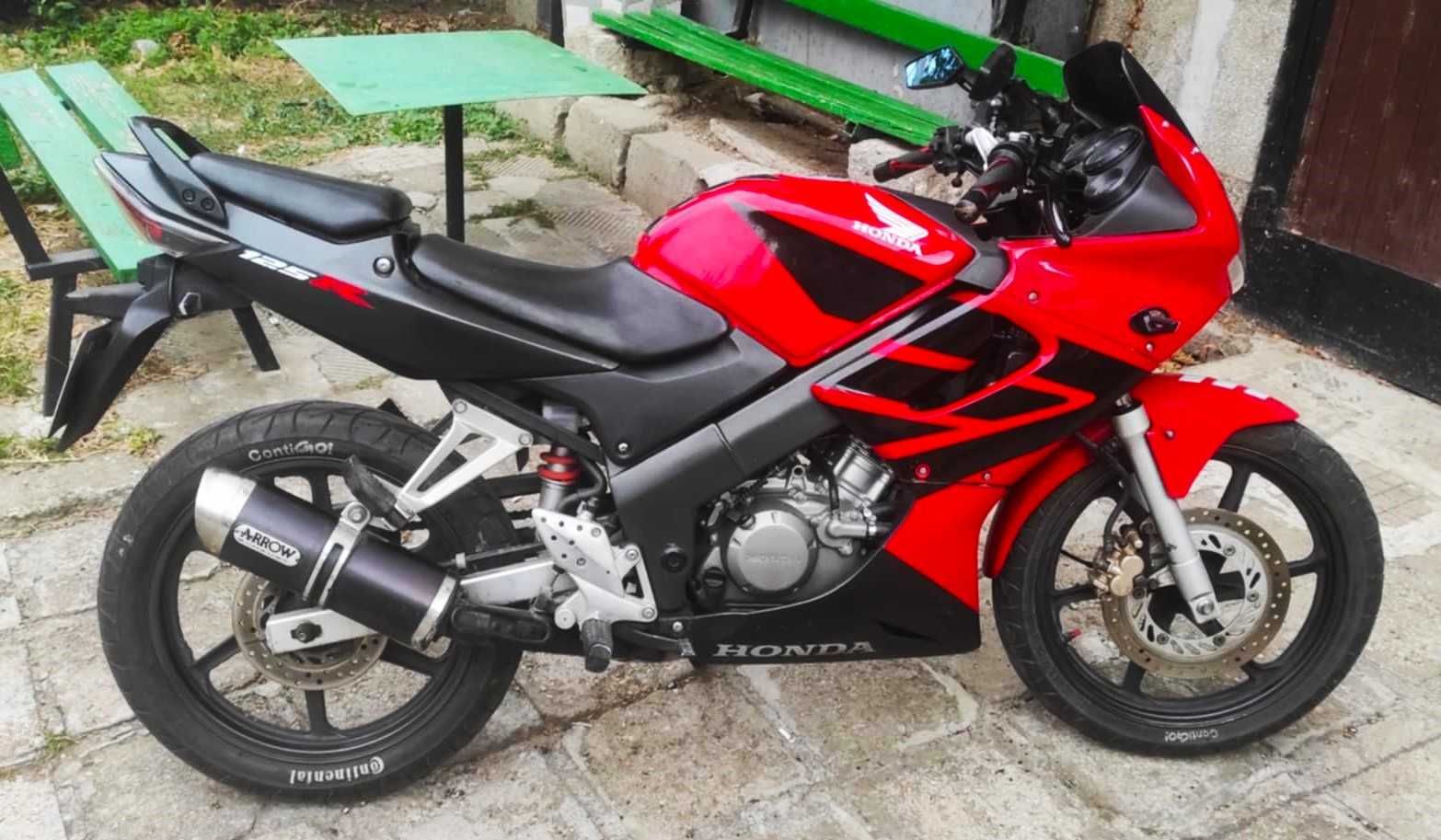 Honda  Cbr  125 r