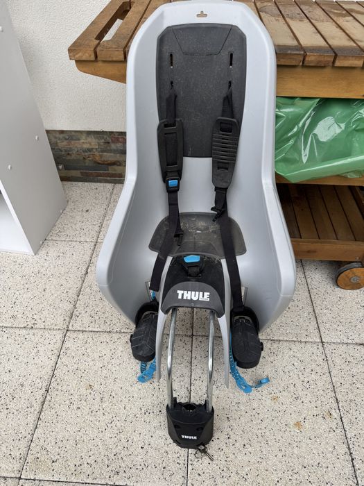 Scaun Thule aproape nou.