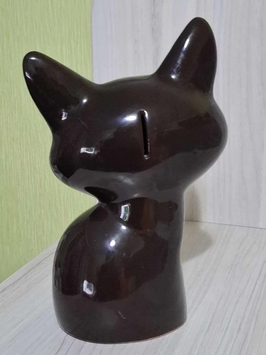 Котка касичка за пари