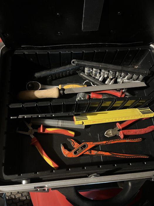 Куфар на PARAT