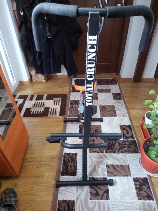 Aparat de fitness total crunch
