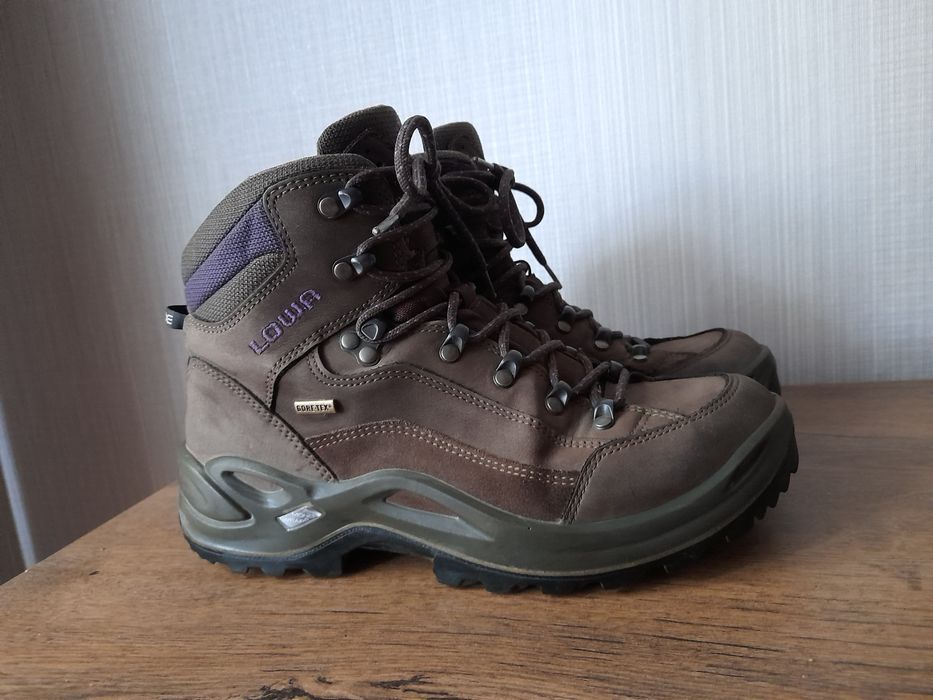 LOWA RENEGADE gore tex обувки 39 номер.