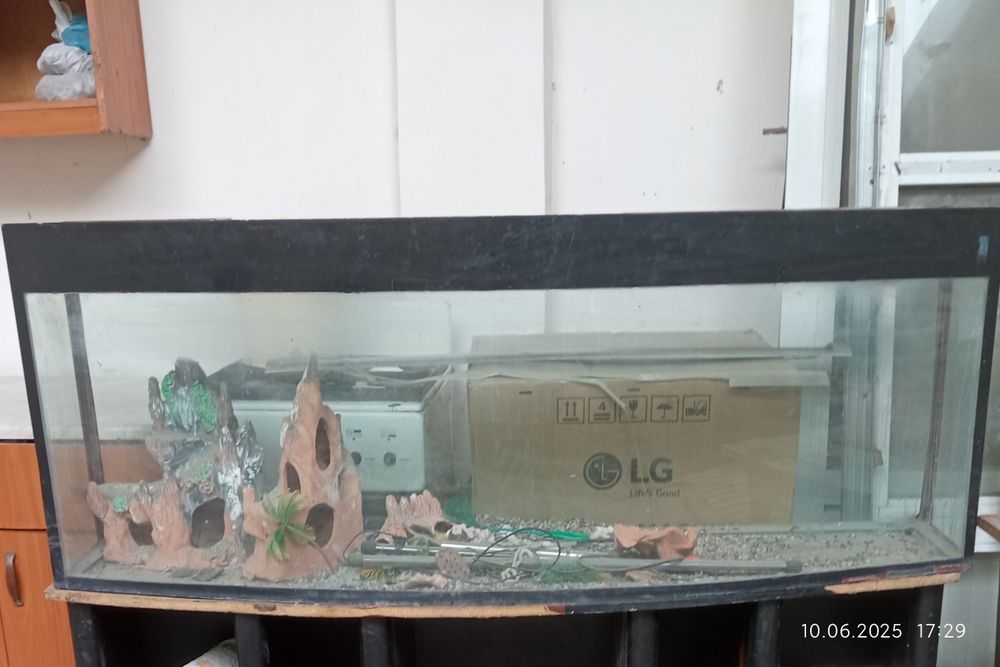 Аквариум сотилади