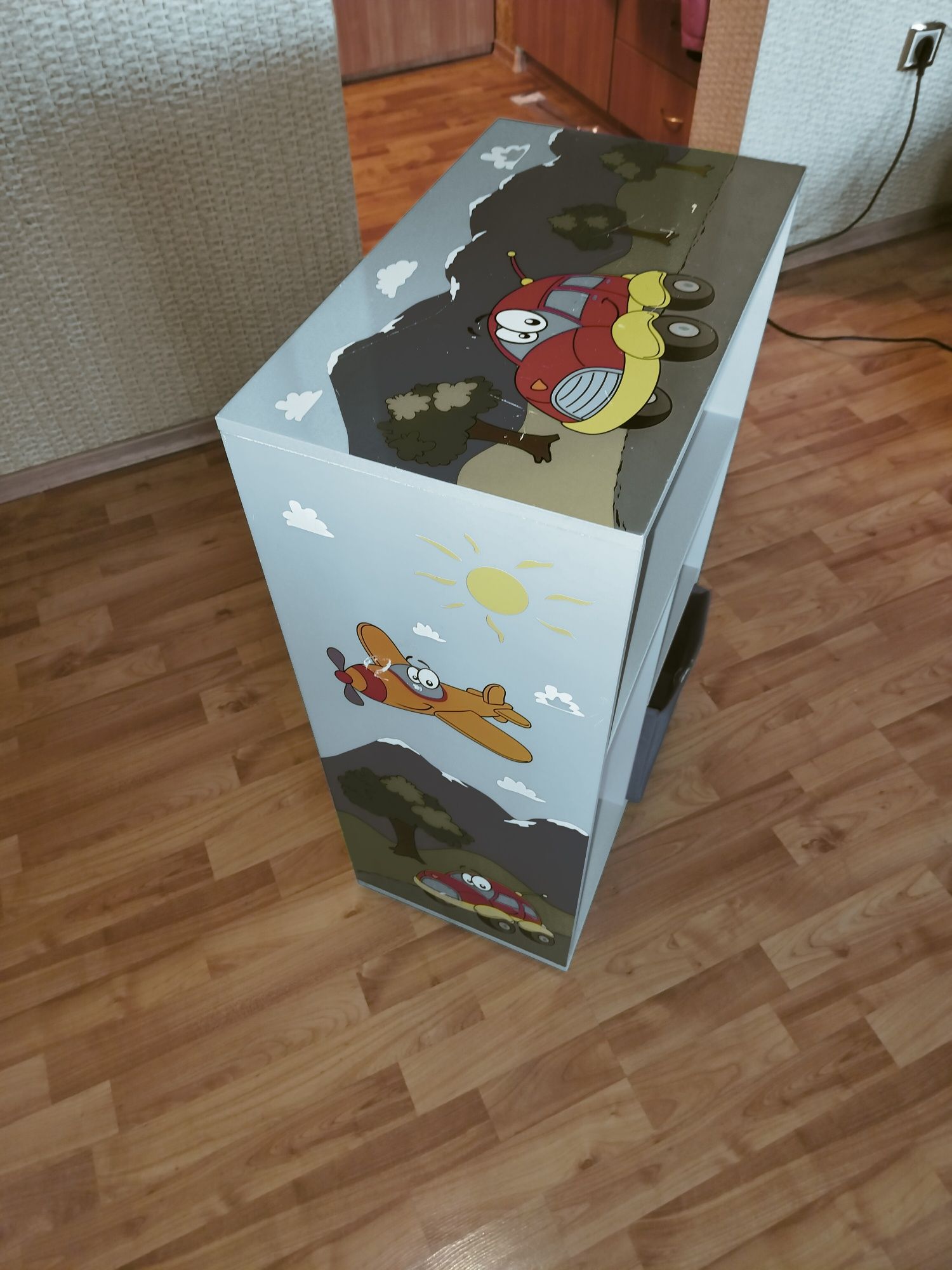 Детски рафт  с рисунки