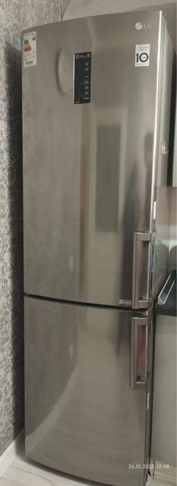 Продам холодильник