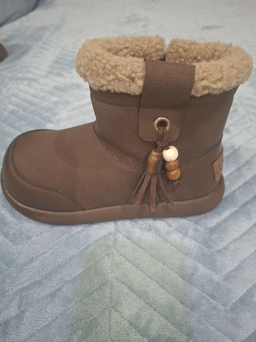 Продам детские сапоги Угги