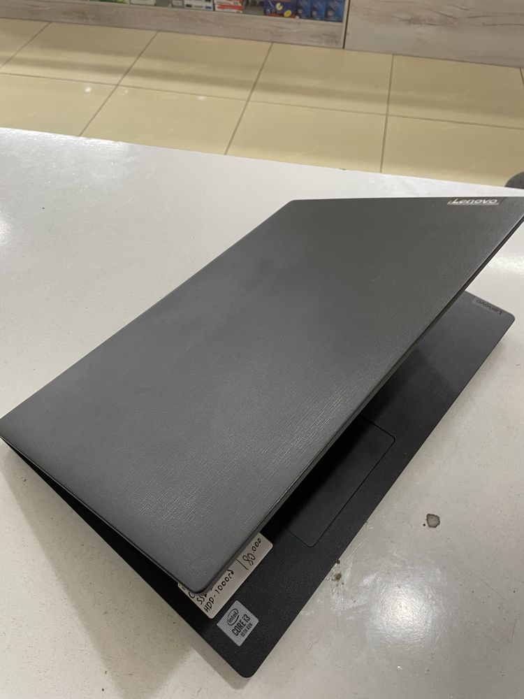 Ноутбук lenovo в отлинчом состянии