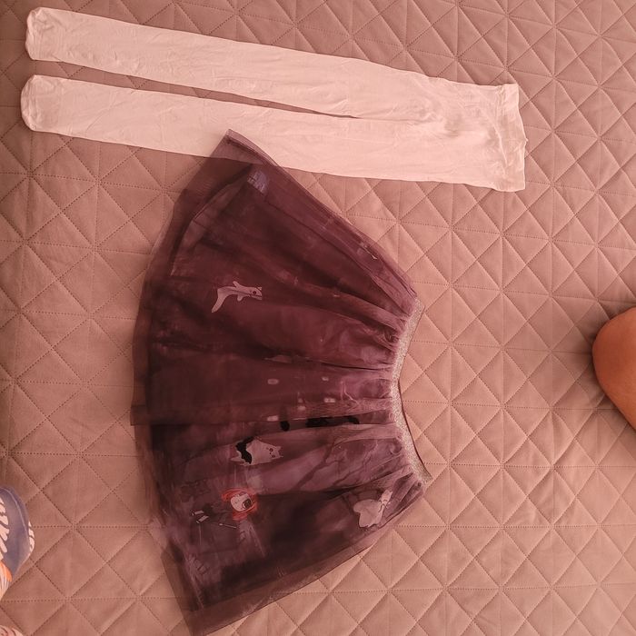 Fusta Halloween 4-6 ani, merge mai mult